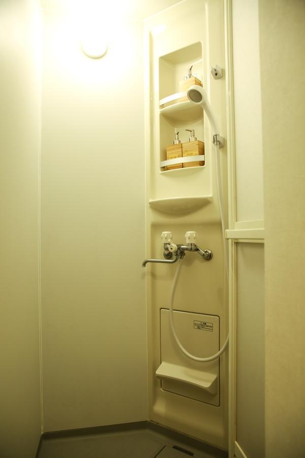 See U Guest House Ōsaka Exterior foto